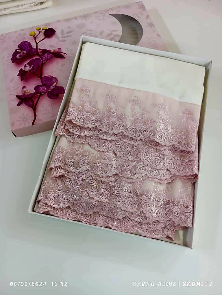 prayer set embroidered with roses