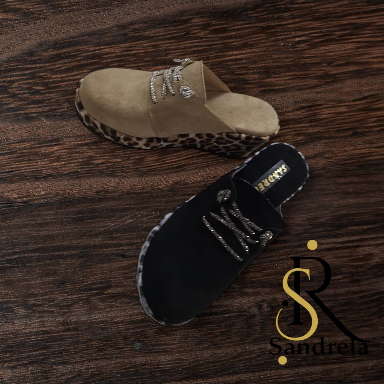 Winter slippers ( 8 pairs of shoes in 4 different sizes ) - Hover