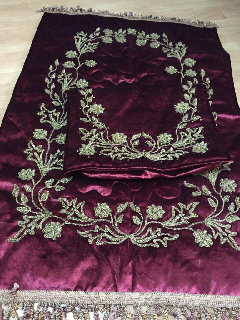Velvet embroidered prayer rug