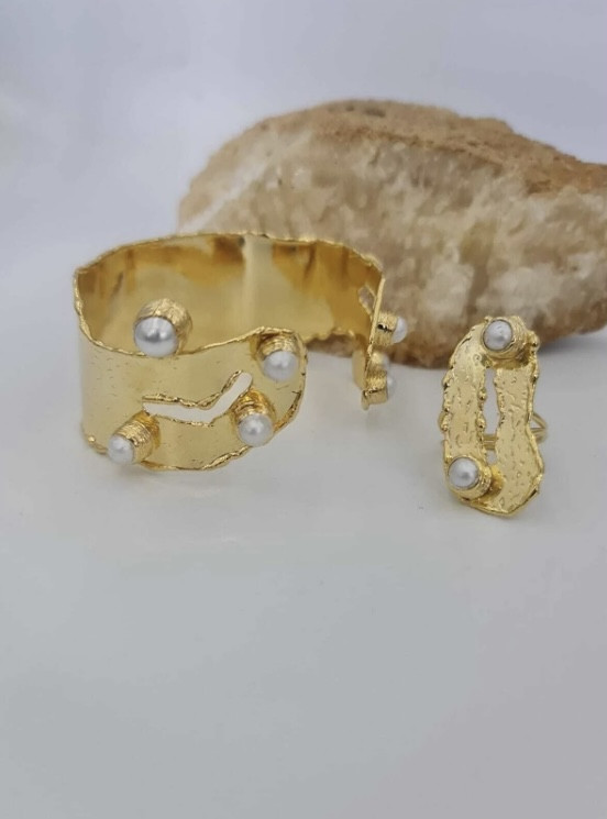 ‏Jewellery Cast Brass Pearl - Hover