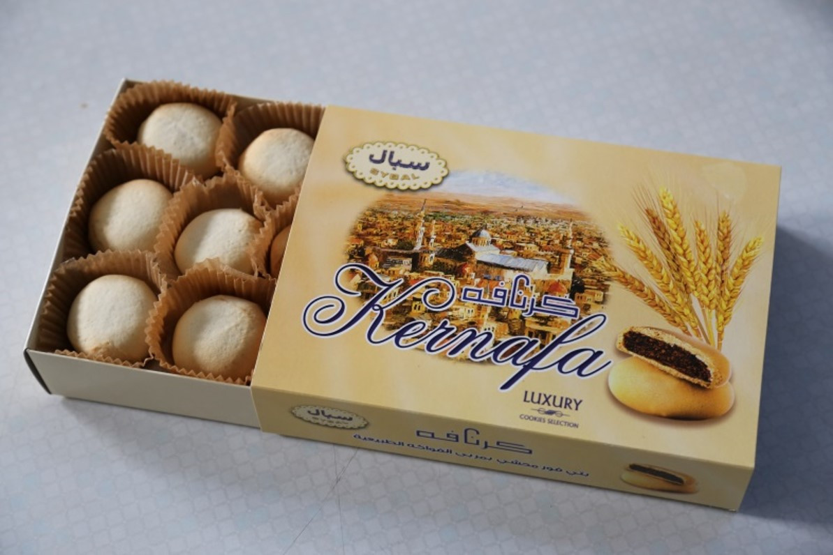 biscuits filled with  dated (cartoon box ) - Hover