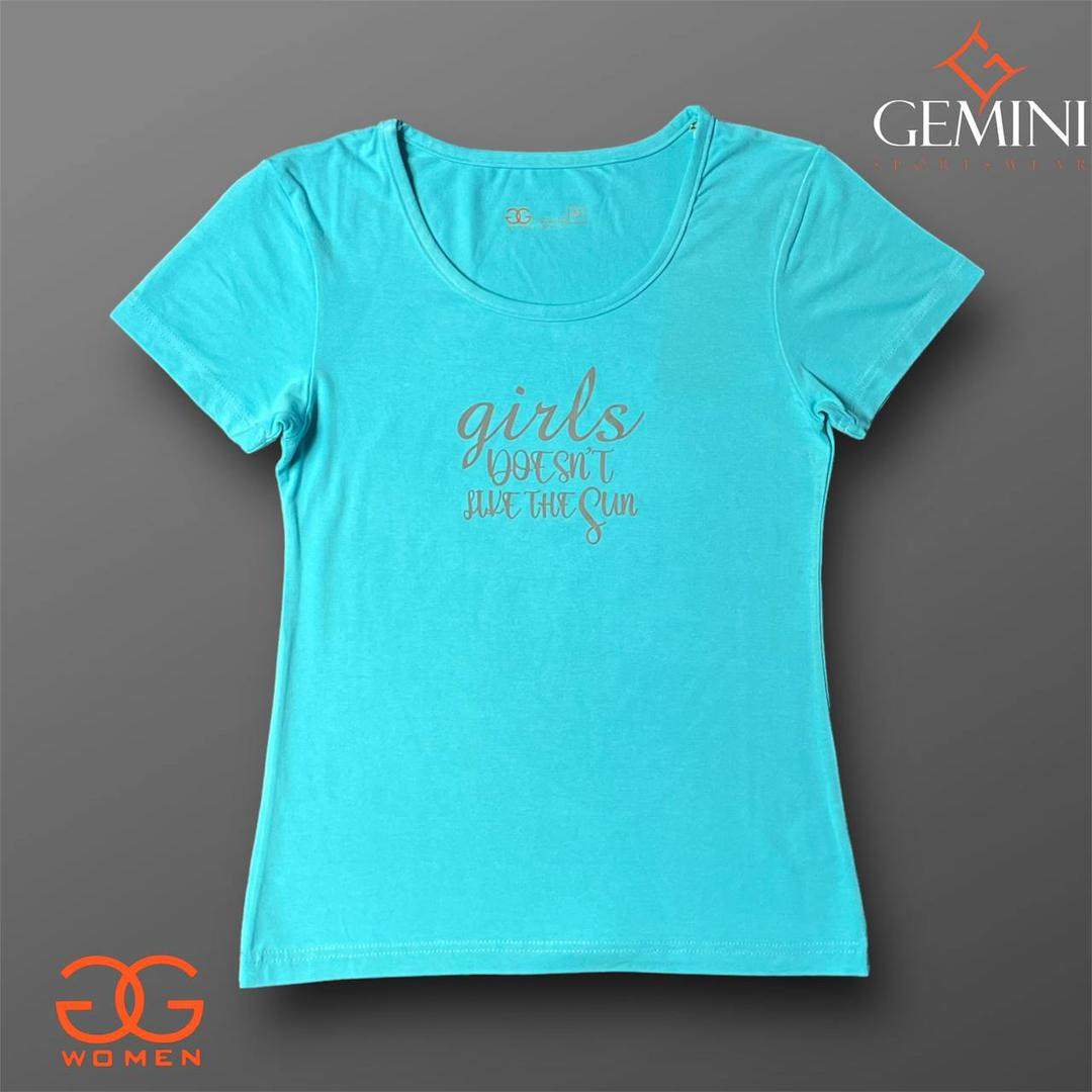 Girls  simple T-shirt  printed - Hover