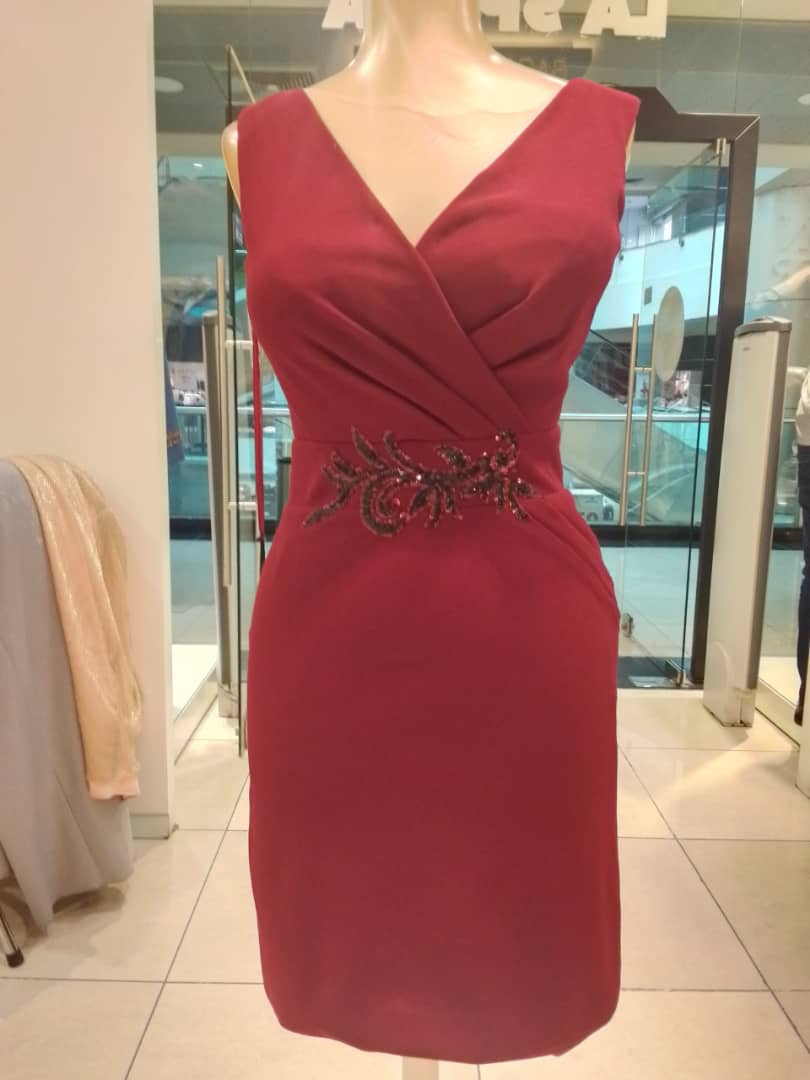 women sleeveless dress