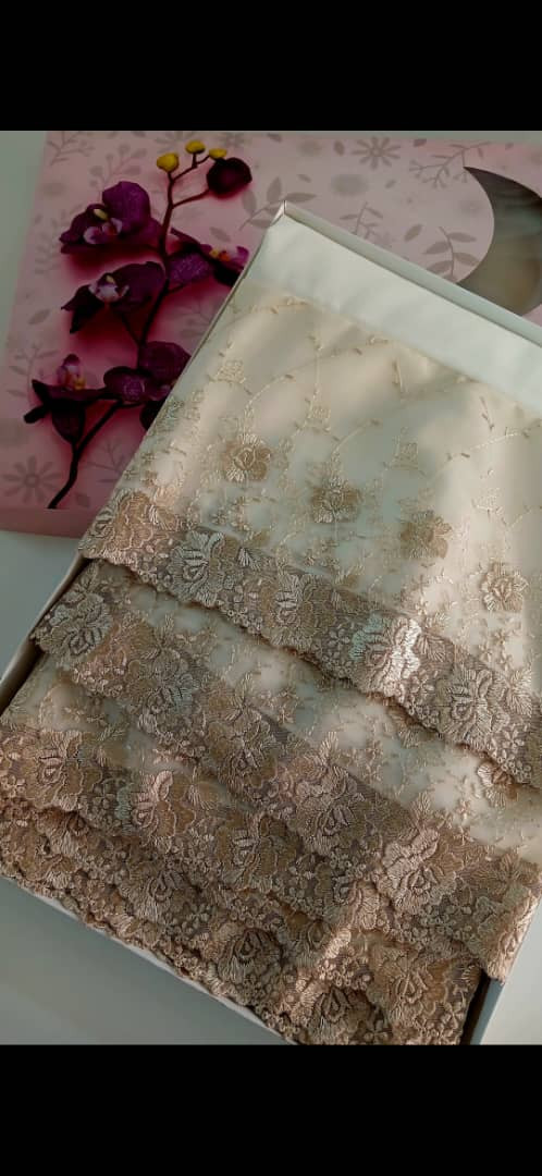 prayer set embroidered with  gold flowers &lace - Hover