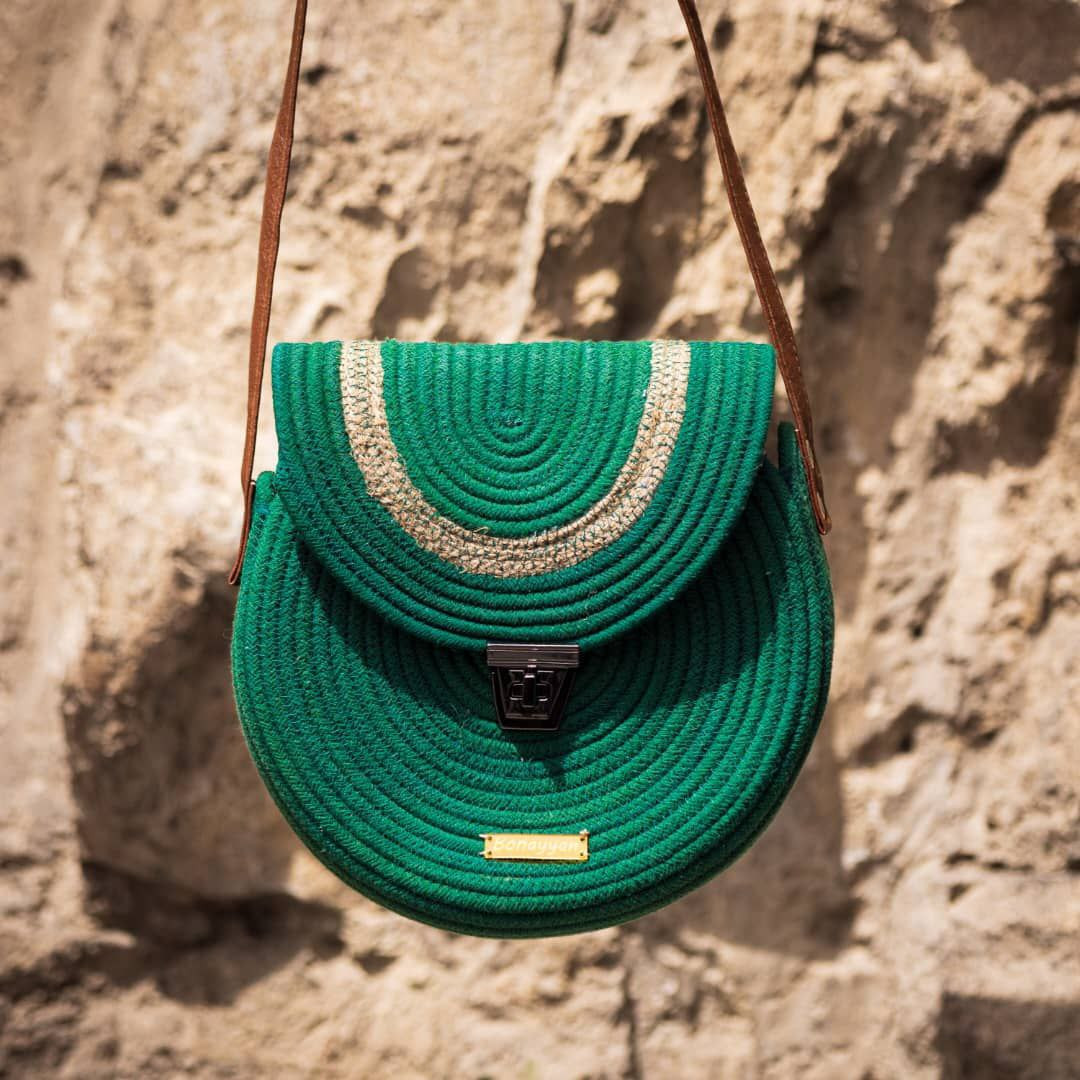 magnetic lock handbag - Hover