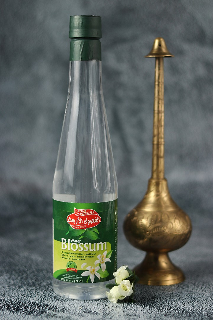 Blossom water - Hover