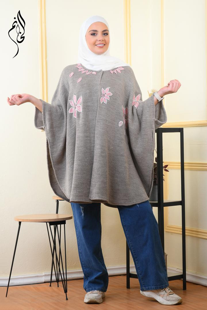 Floral design cape for winter