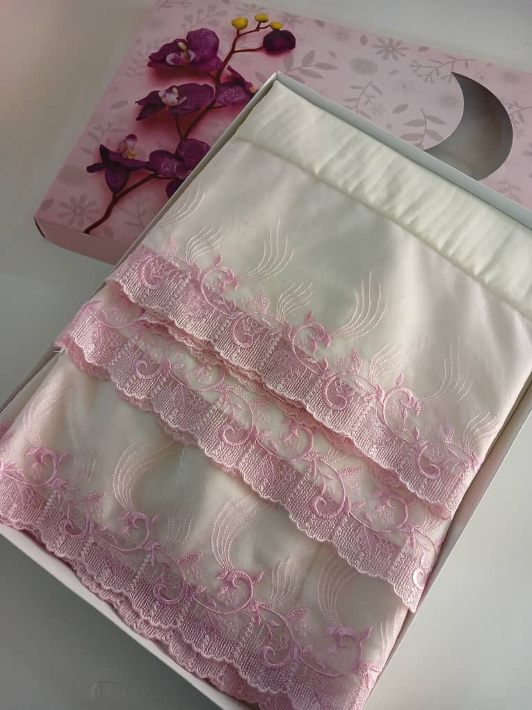 prayer set embroidered with lace pink - Hover